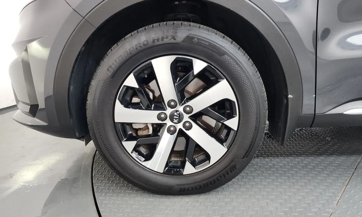 Kia Sorento — фото 9