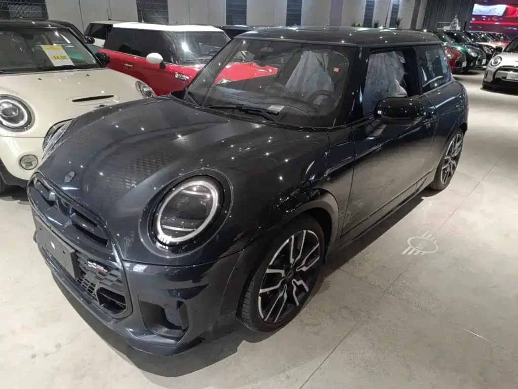 MINI Cooper (3-door) — фото 1