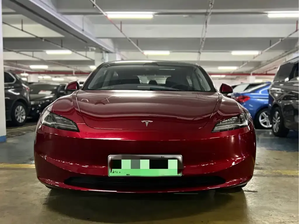 Tesla Model 3 — фото 10