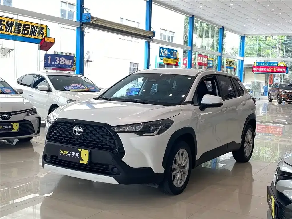 Toyota Corolla Cross — фото 1