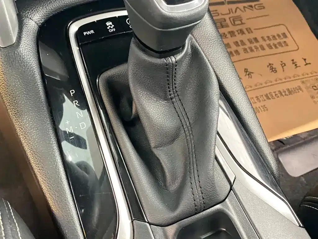 Toyota Corolla Cross — фото 4