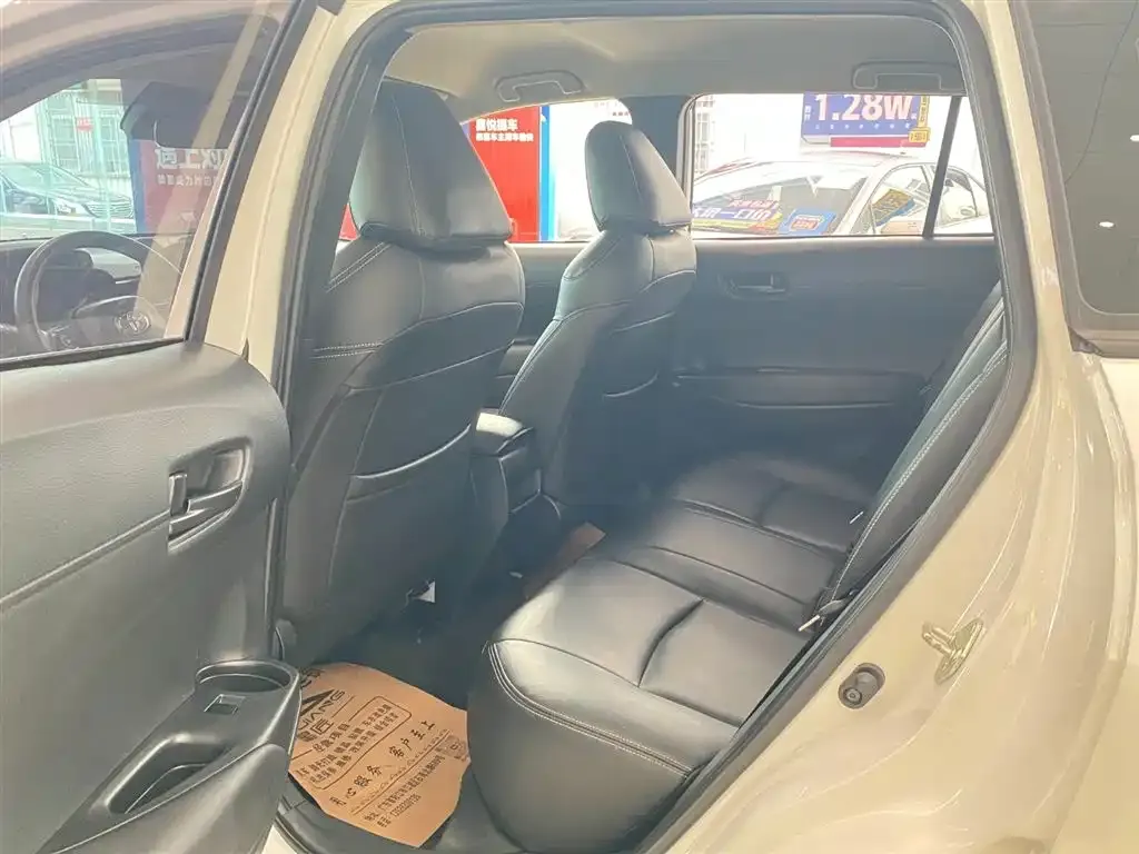 Toyota Corolla Cross — фото 9