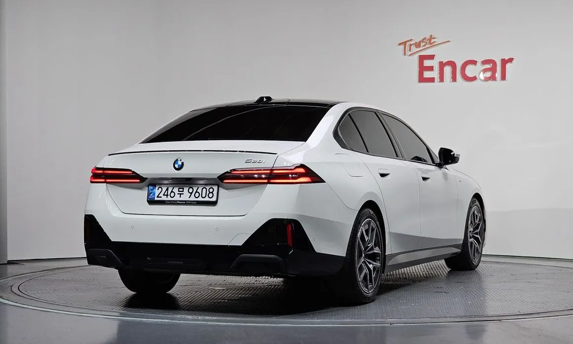BMW 5-Series 2025 из KR, фото 4