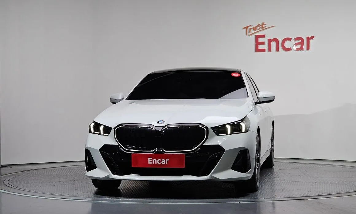 BMW 5-Series 2025 из KR, фото 3