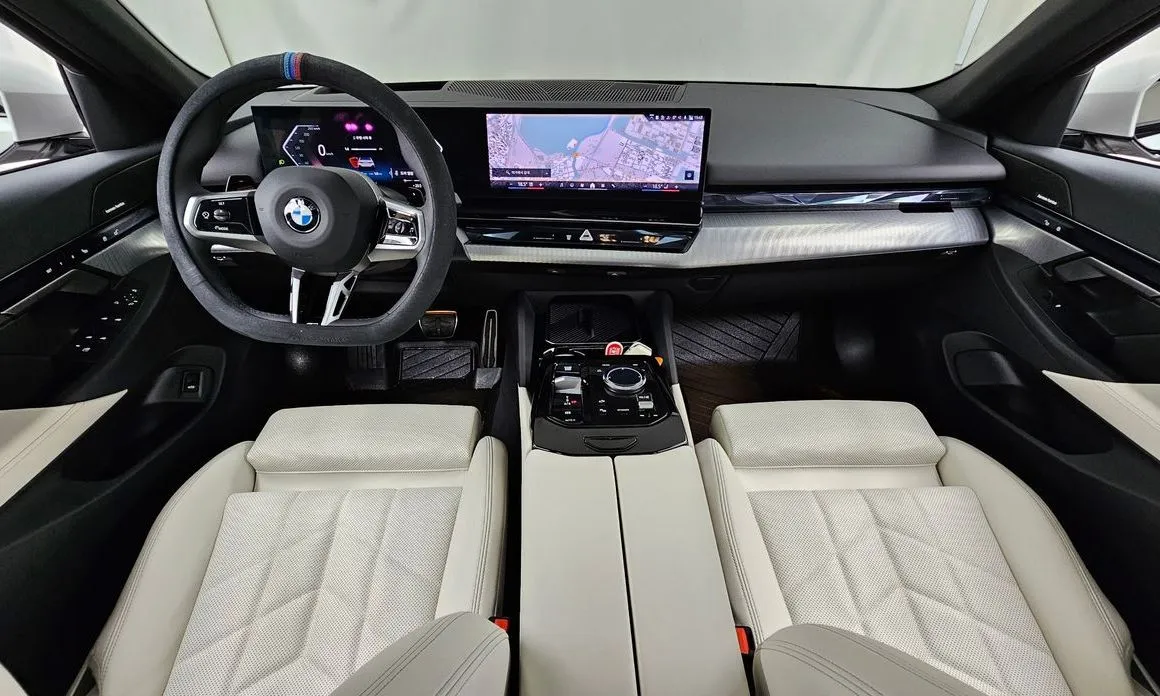 BMW 5-Series 2025 из KR, фото 7