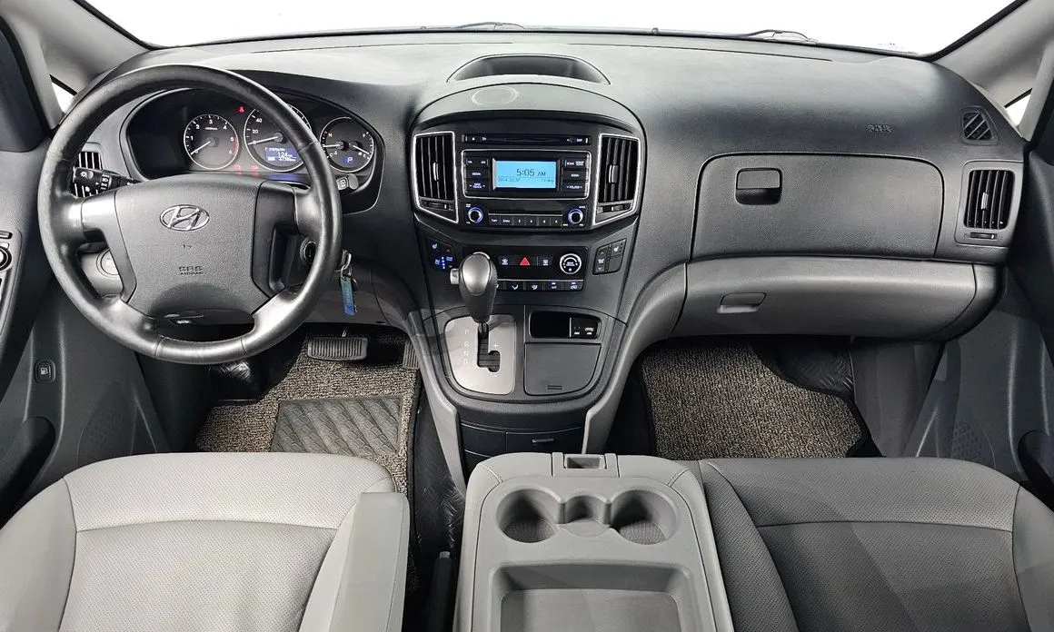 Hyundai Starex — фото 3