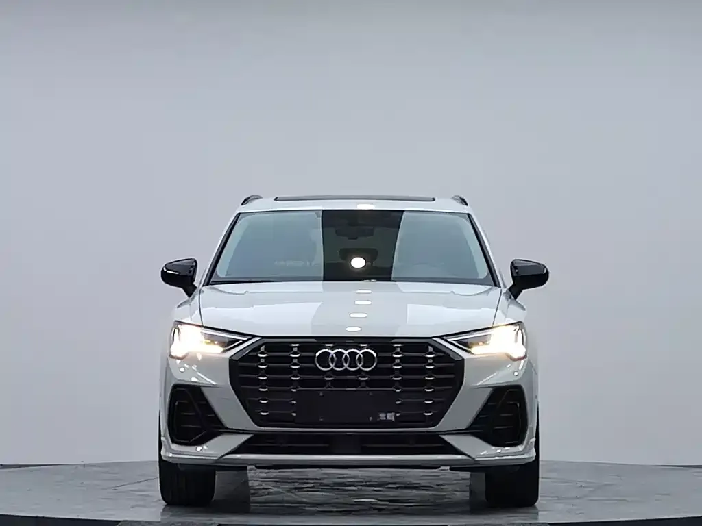 Audi Q3 — фото 8