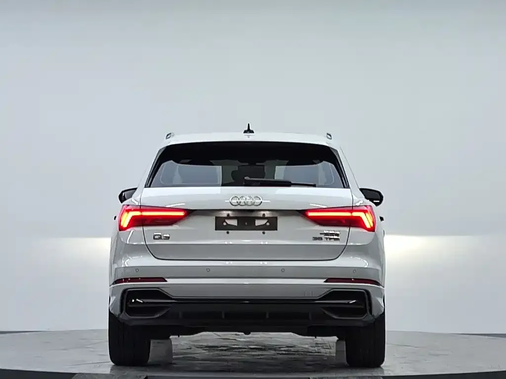 Audi Q3 — фото 9