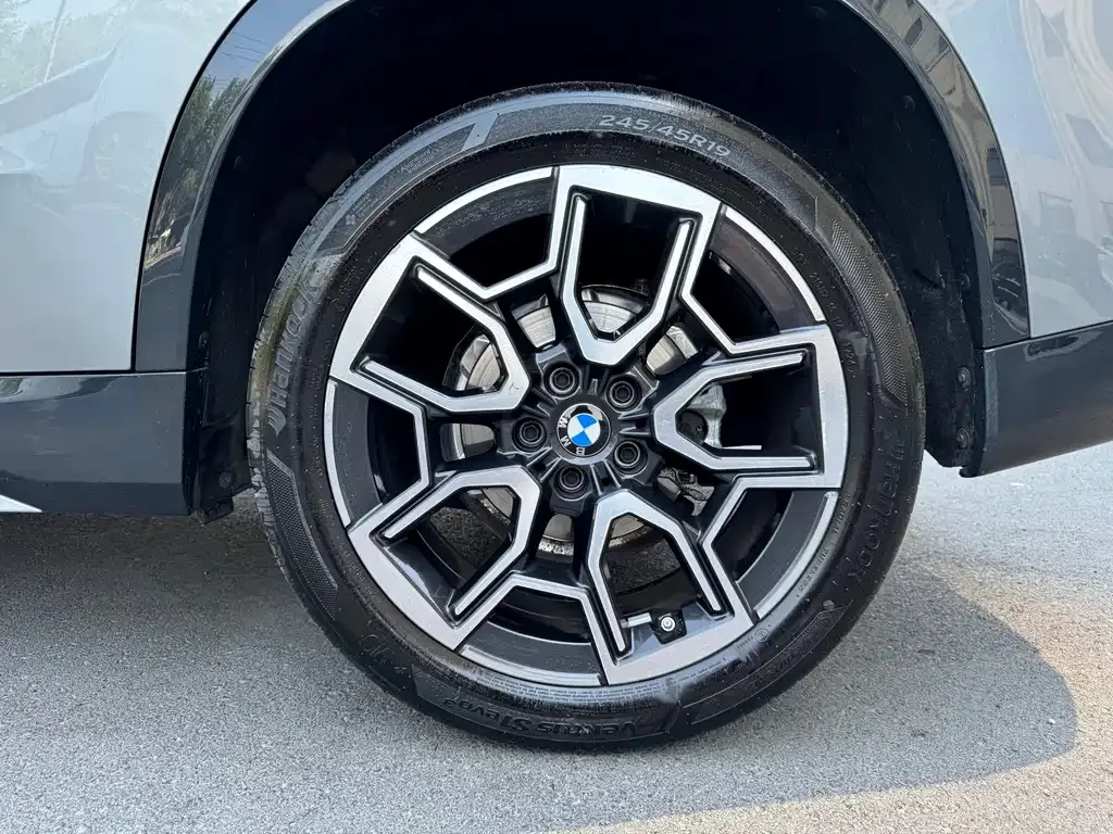 BMW X1 — фото 7