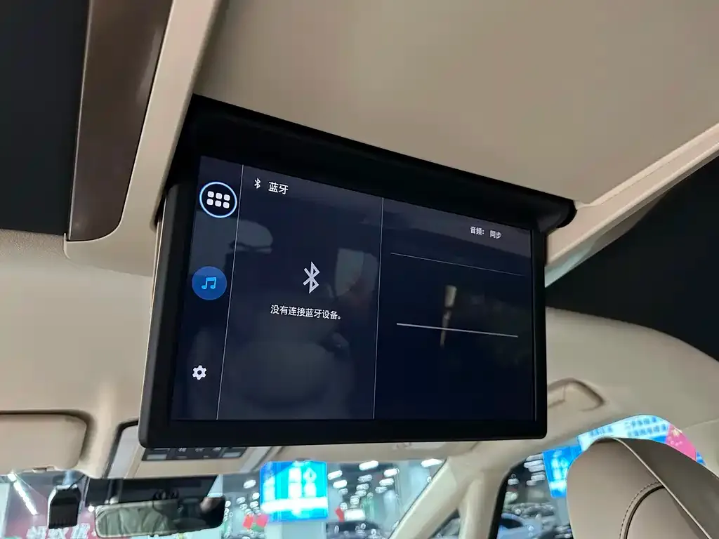 Toyota Alphard — фото 6