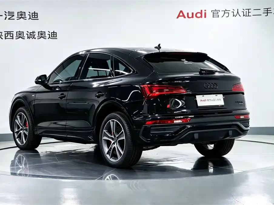 Audi Q5L Sportback — фото 9