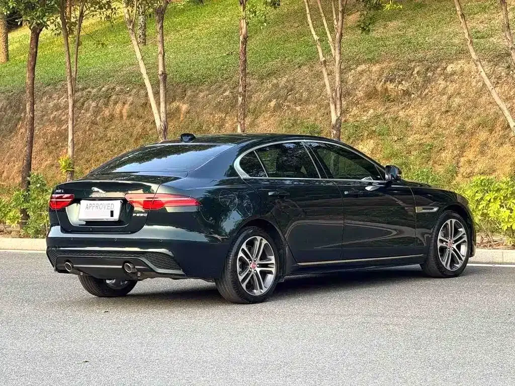 Jaguar XEL — фото 10