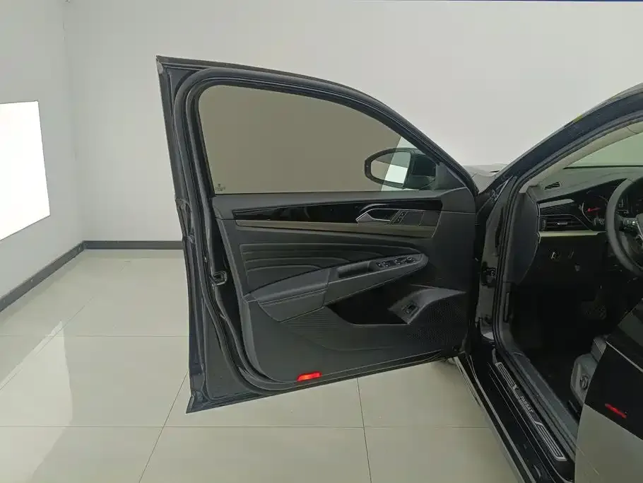 Volkswagen Passat — фото 2
