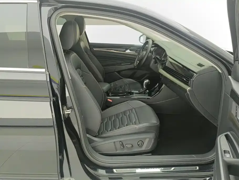 Volkswagen Passat — фото 4