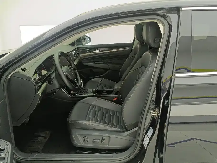 Volkswagen Passat — фото 10
