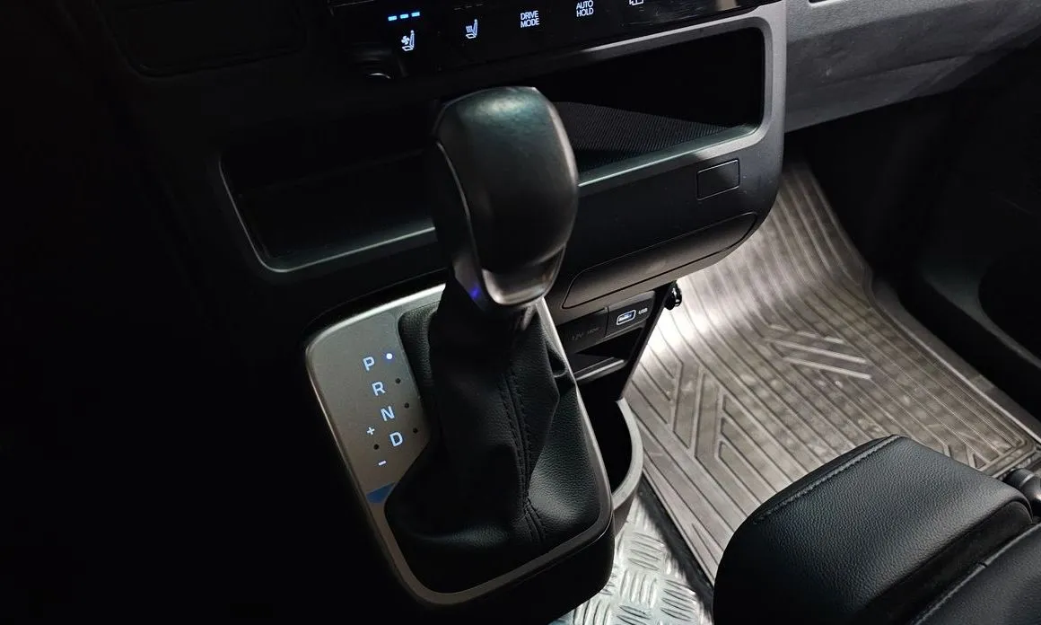 Hyundai Staria — фото 3