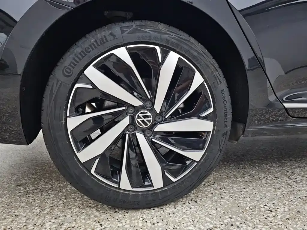 Volkswagen Passat — фото 5