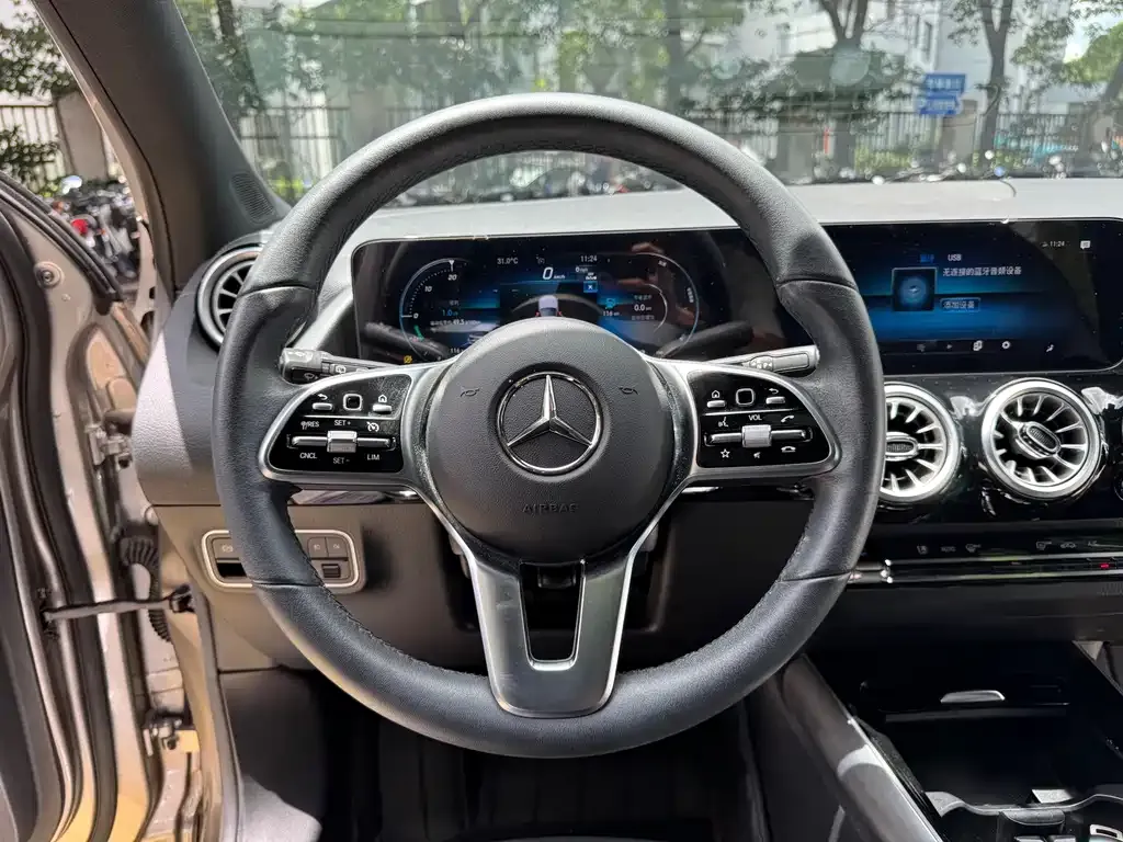 Mercedes-Benz GLA — фото 4