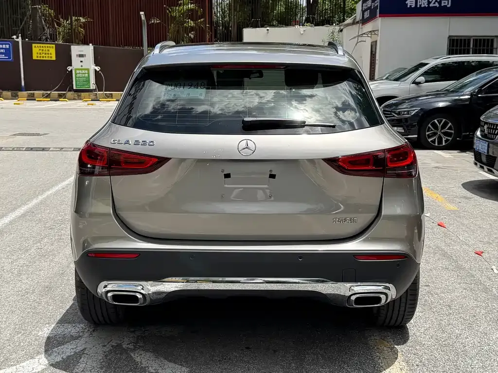 Mercedes-Benz GLA — фото 6