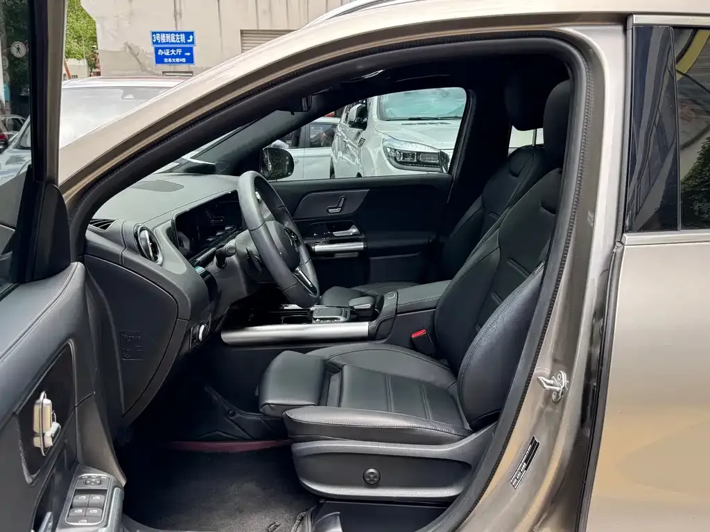 Mercedes-Benz GLA — фото 8