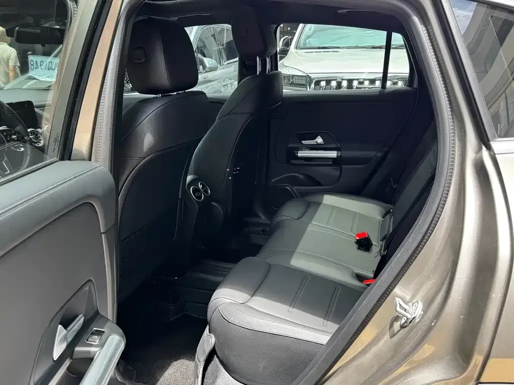 Mercedes-Benz GLA — фото 7