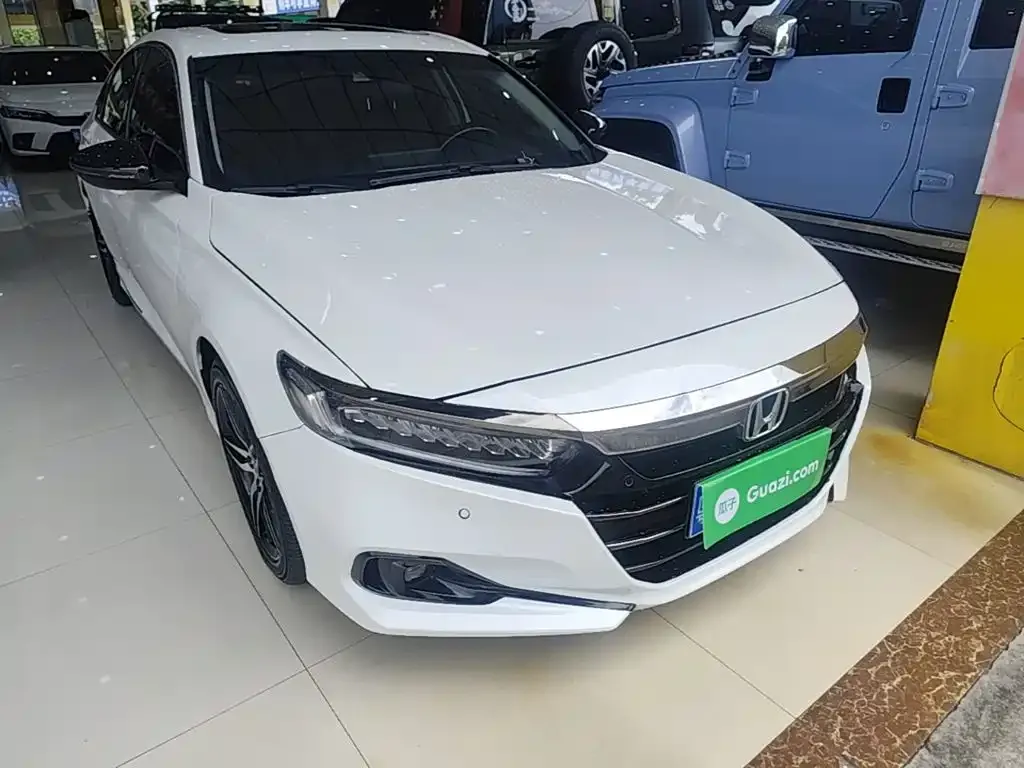 Honda Accord — фото 8