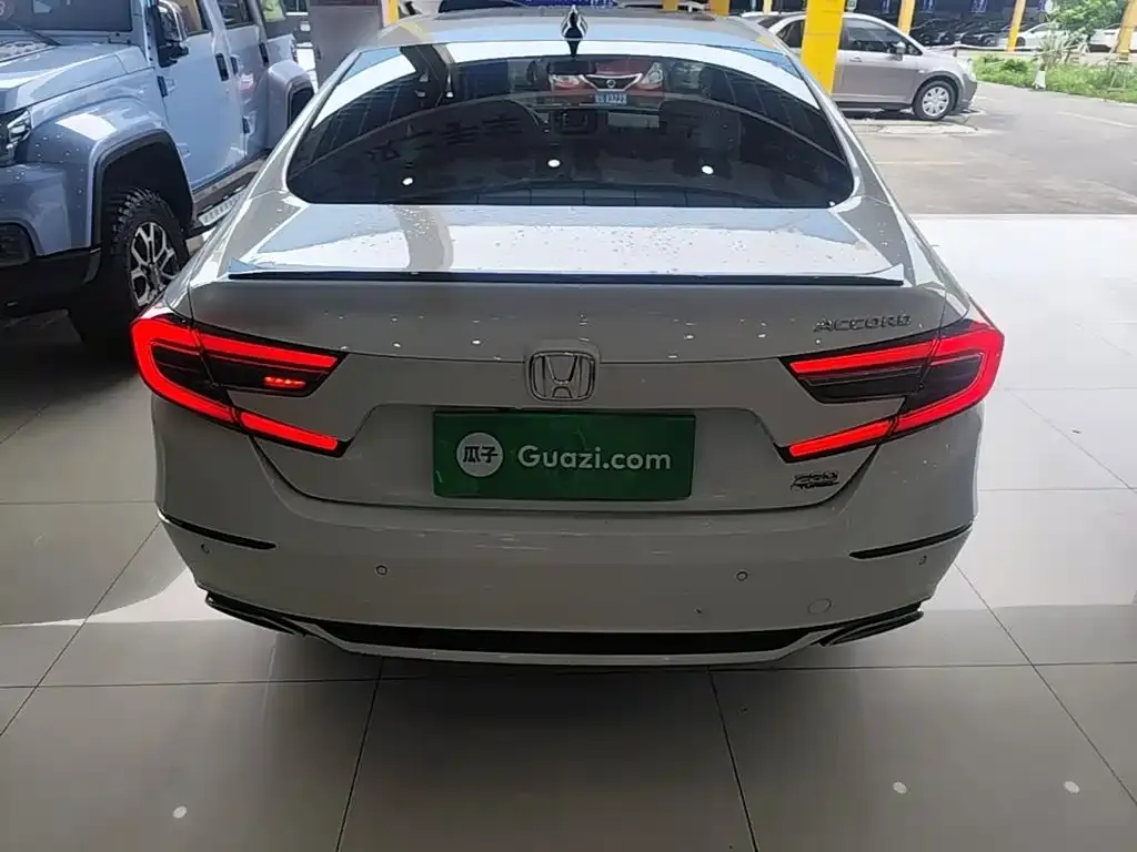 Honda Accord — фото 5