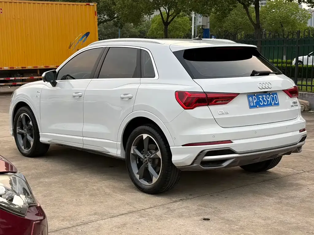 Audi Q3 — фото 5