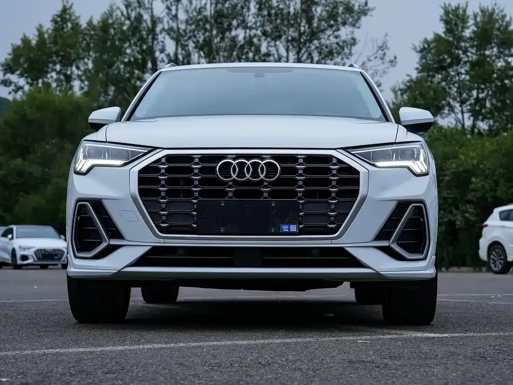 Audi Q3 — фото 5