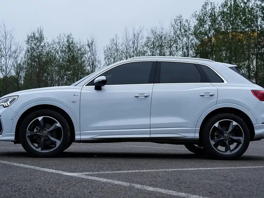 Audi Q3 — фото 6