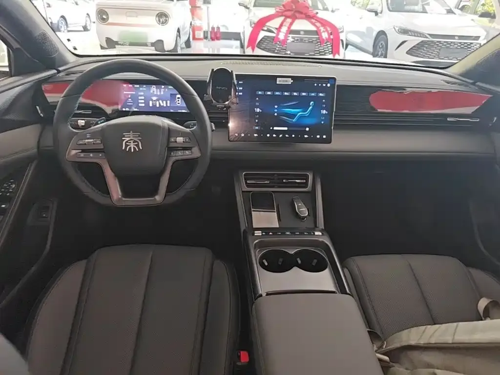 BYD Qin L — фото 10