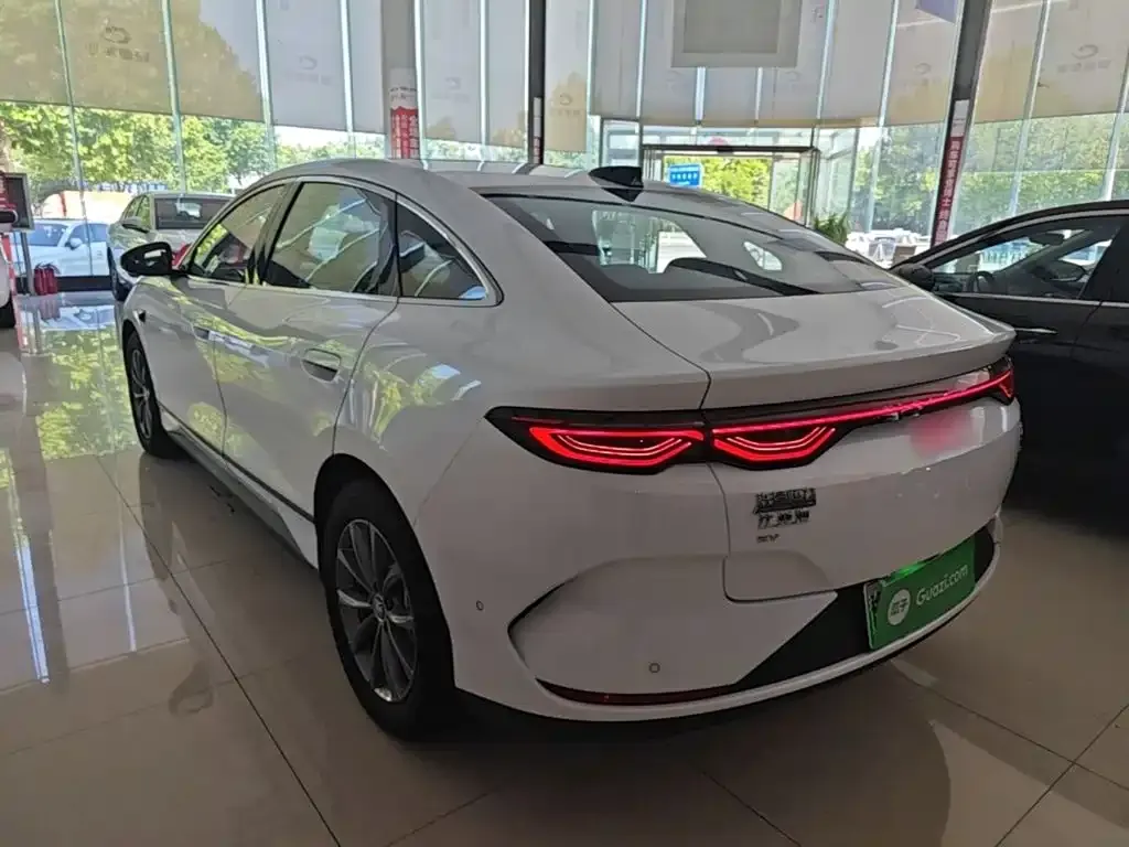 BYD Qin L — фото 6