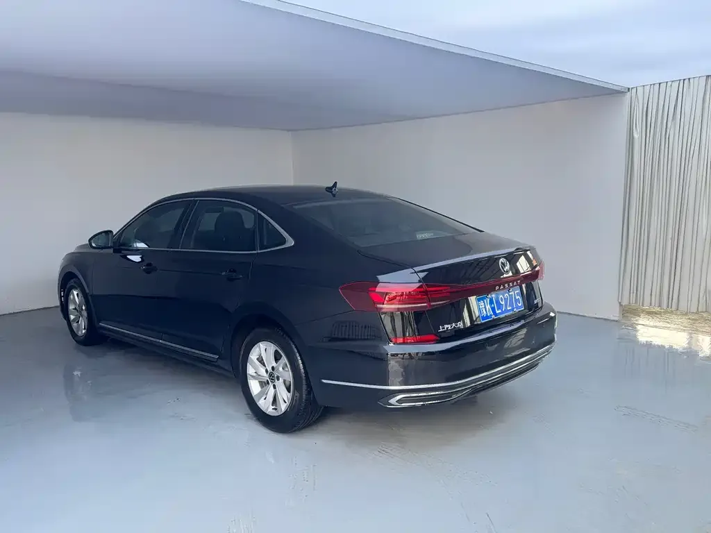 Volkswagen Passat — фото 7