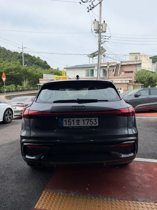 Audi Q5 2025 из KR, фото 7