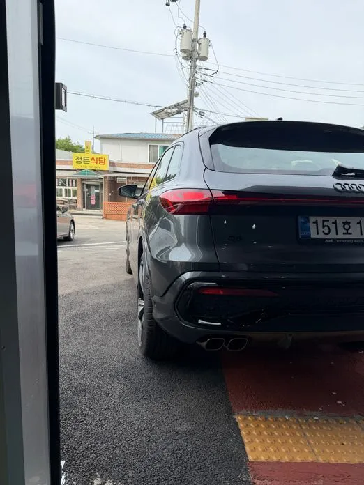 Audi Q5 2025 из KR, фото 10