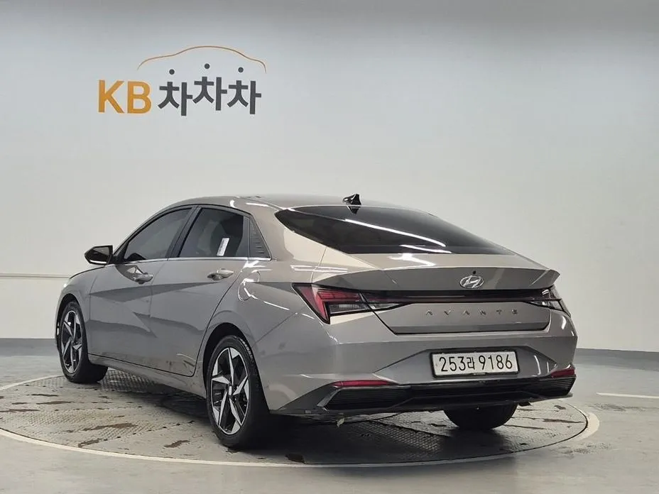 Hyundai AVANTE — фото 2
