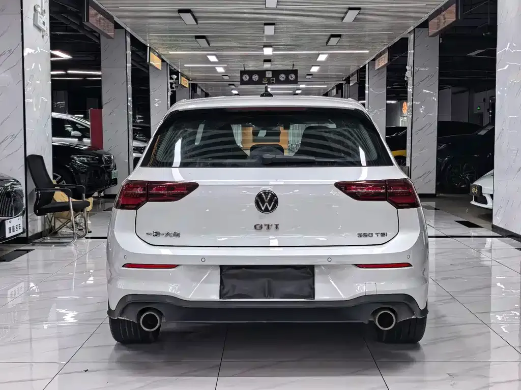Volkswagen Golf GTI — фото 4