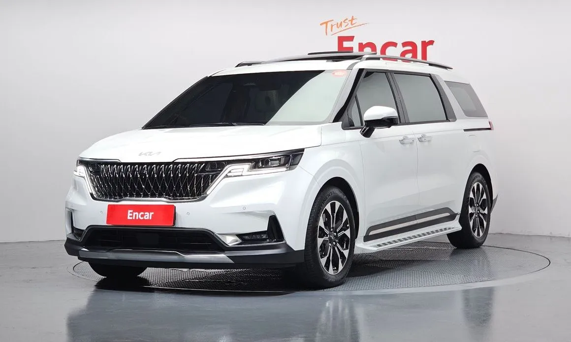 Kia Carnival — фото 1