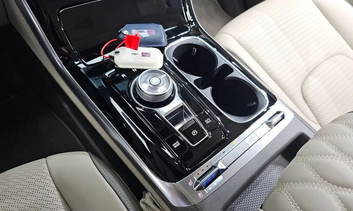 Kia Carnival — фото 10