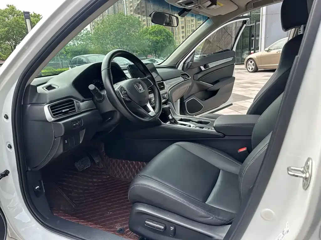 Honda Accord — фото 5