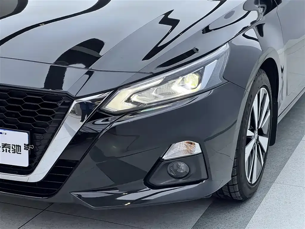 Nissan Teana — фото 6