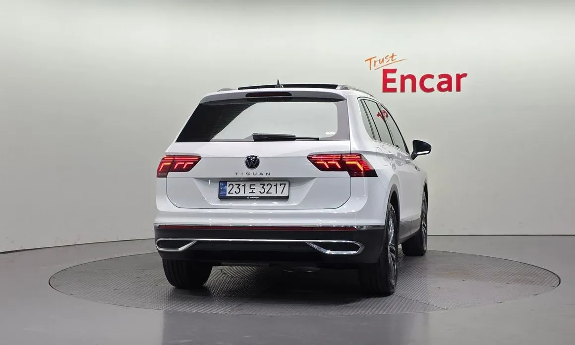 Volkswagen Tiguan — фото 2