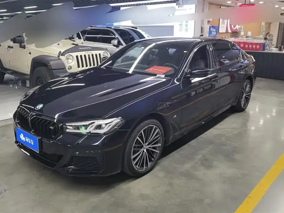 BMW 5 Series — фото 1