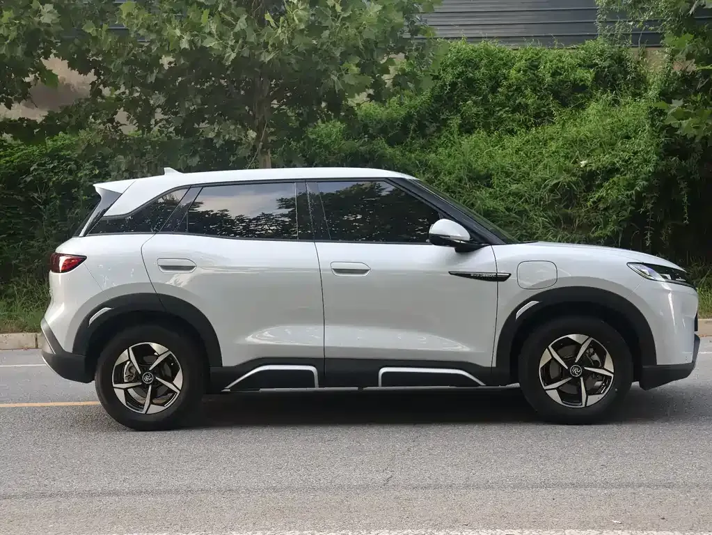 BYD Yuan UP — фото 10