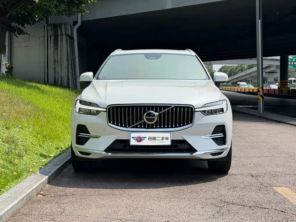 Volvo XC60 — фото 6