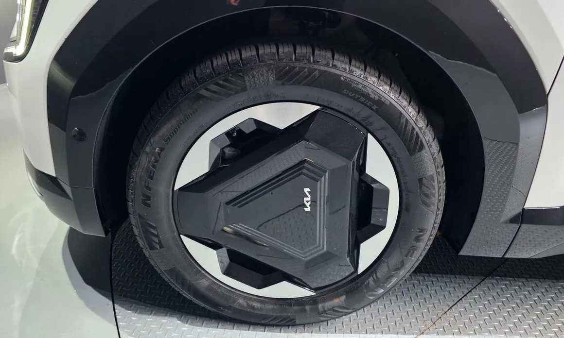 Kia EV9 2024 из KR, фото 7