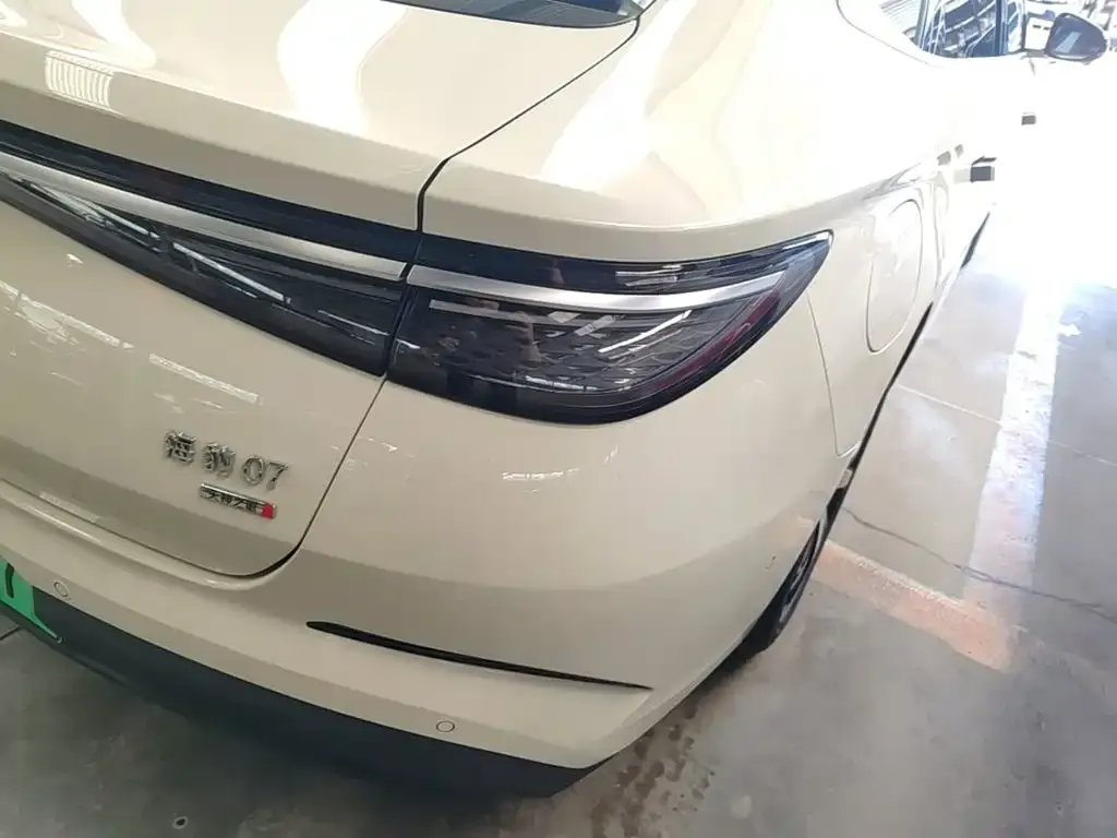 BYD Seal 07 DM-i — фото 2