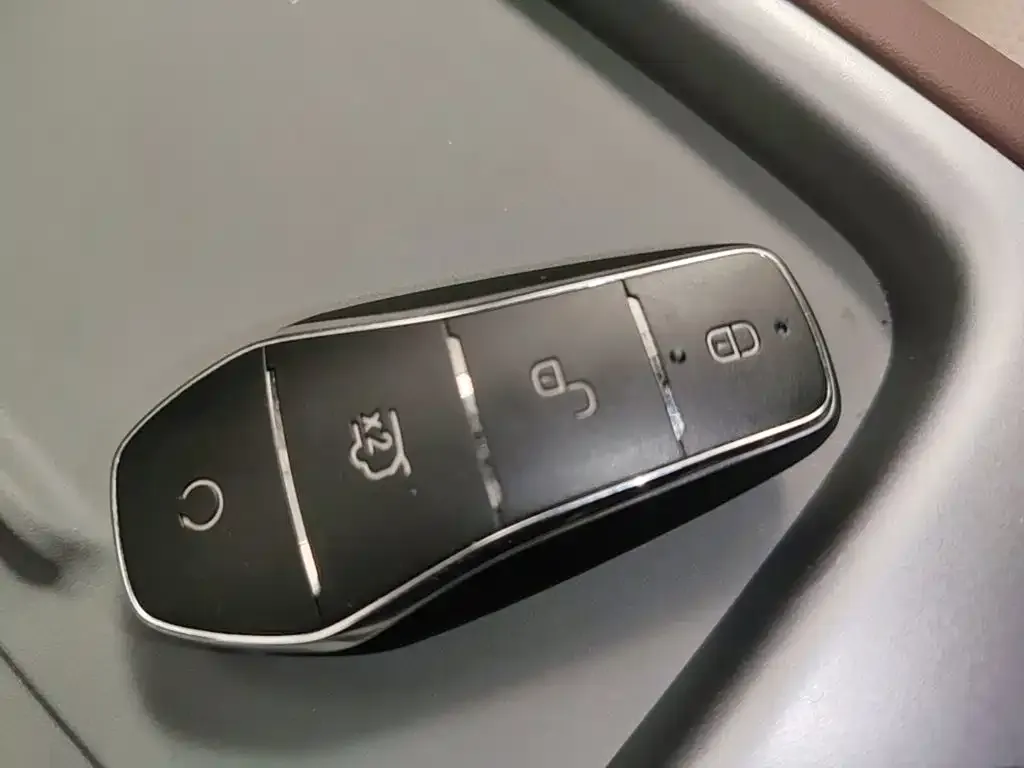 BYD Seal 07 DM-i — фото 3