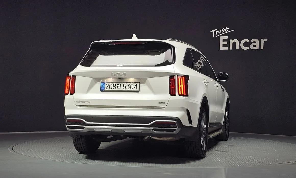Kia Sorento — фото 7