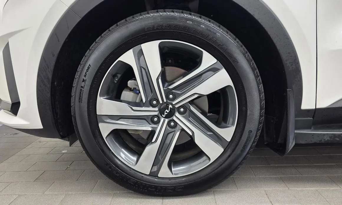 Kia Sorento — фото 8